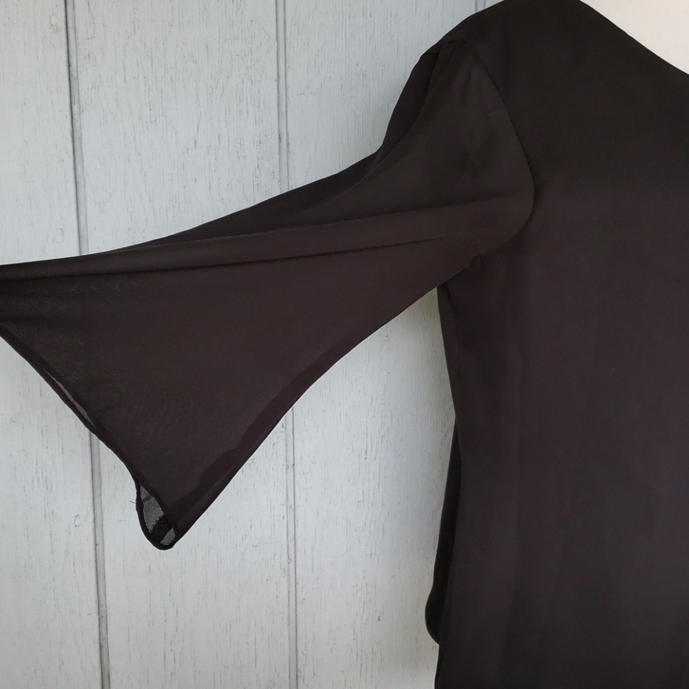 Black Elegant Top. Bell Sleeve - Picture 3 of 12